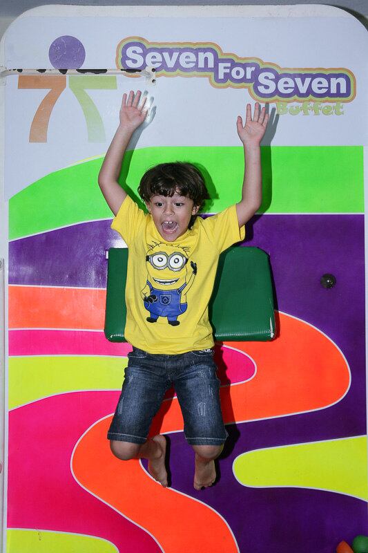 Alexandre Frota e Fabiana comemoraram aniversário de Enzo Gabriel, que completou sete anos, em buffet infantil