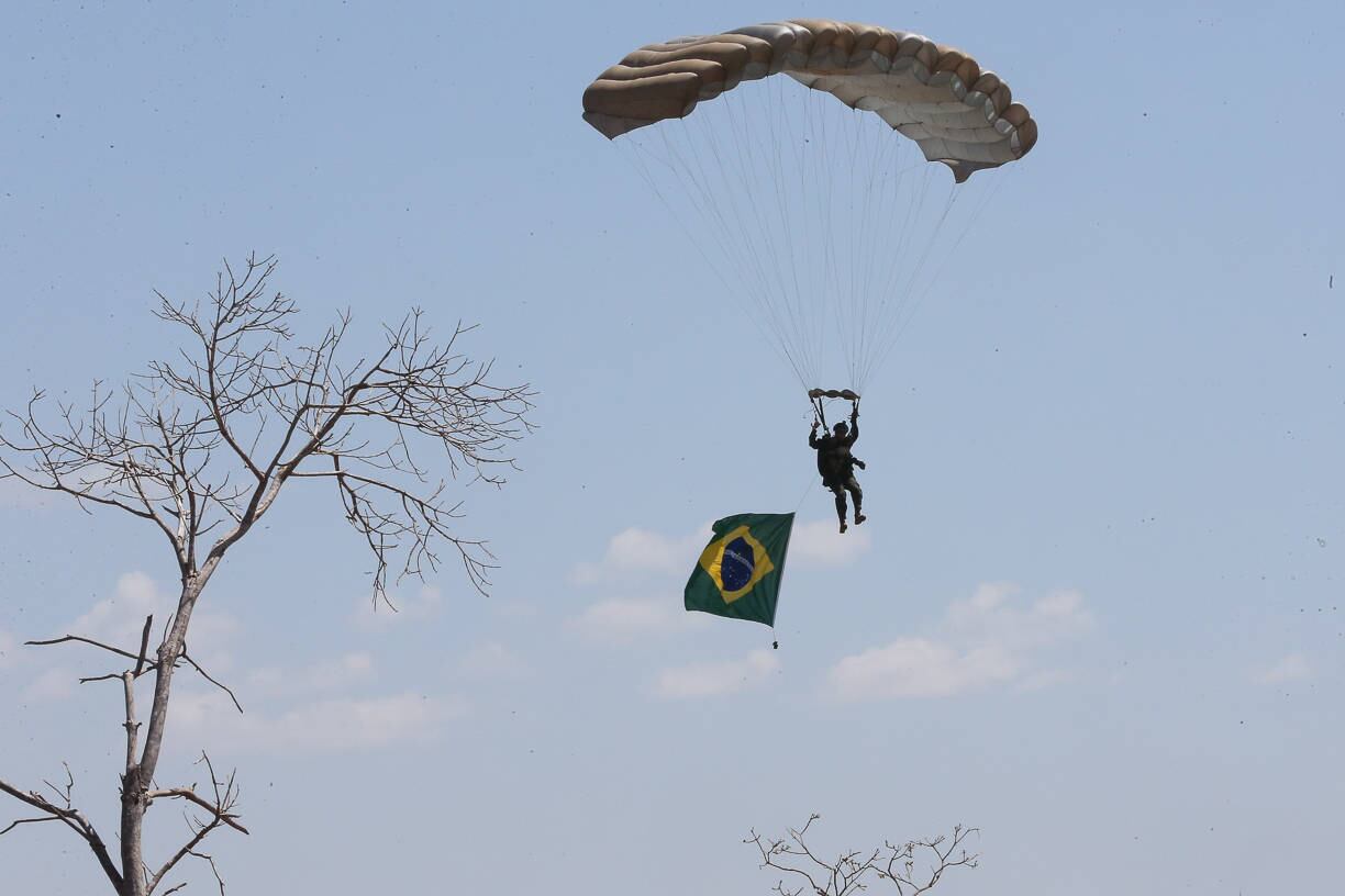 Cerimônia em comemoração ao Dia do Soldado no Quartel-General do Exercito
Publicado em 25/08/2021 05:37
Foto: Antonio Cruz/Agência Brasil
Local: Brasília-DF