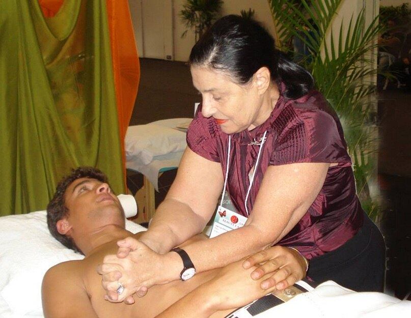 Desde que deixou a televisão, Ala passou a se dedicar a dar consultorias. Na Idepes, Instituto de Desenvolvimento Pessoal de Ensino Superior, localizado em São Paulo, a professora ministra cursos de MBA em gestão e passou a atuar em spas e clínicas