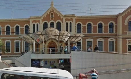 Criança está internada em estado grave na Santa Casa