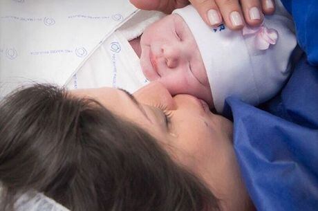 Melinda completou um mês nesta quinta-feira (01)