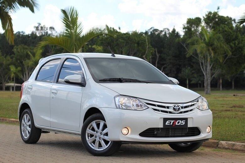 14°) Toyota Etios — 3.997 unidades