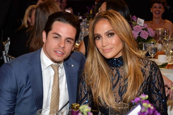 O relacionamento de dois anos de JLo e seu dançarino Casper Smart terminou recentemente em meio a rumores de que ele a teria traído com uma modelo transgênero