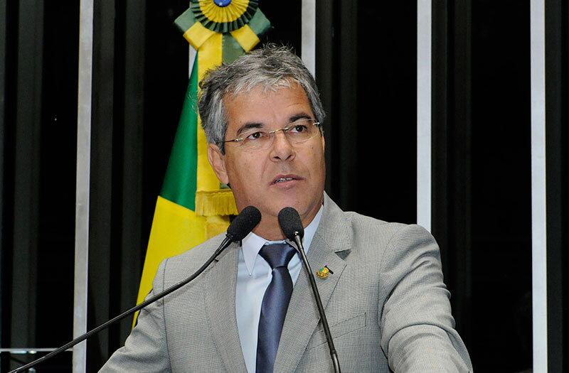 Jorge Viana é irmão do governador do Acre e crítico da gestão do governo sobre a questão imigratória de haitianos para o Brasil
