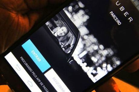 Emenda apresentada pelo líder do PT na Câmara teve 226 votos favoraveis e 182 contrários
