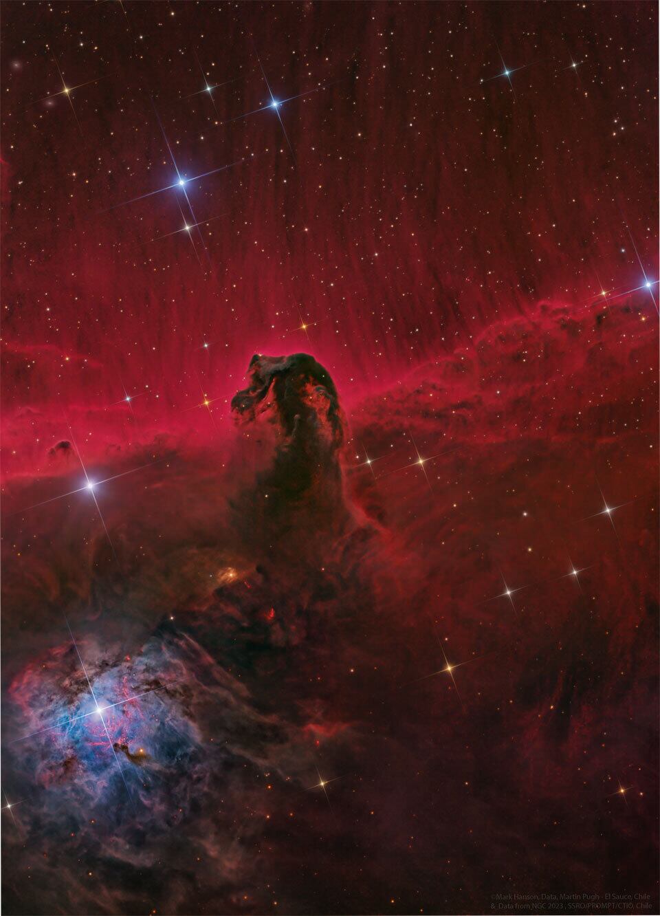 Esculpida por ventos estelares e radiação, a Nebulosa Cabeça de Cavalo está a cerca de 1.500 anos-luz de distância da Terra, e a nuvem negra pela qual recebe seu nome possui mais de 47 trilhões de km de "altura", sendo catalogada como Bernard 33