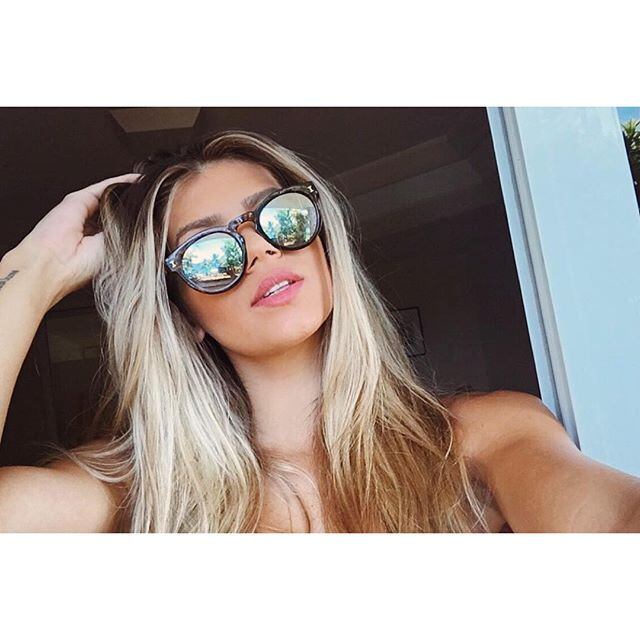 Brenda é um fenômeno nas redes sociais, a loira tem mais de duzentos e trinta mil seguidores em seu perfil no Instagram 
