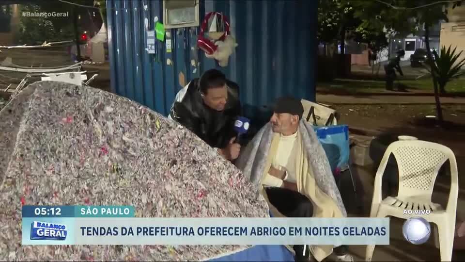 Tendas da prefeitura de São Paulo oferecem abrigos em noites geladas