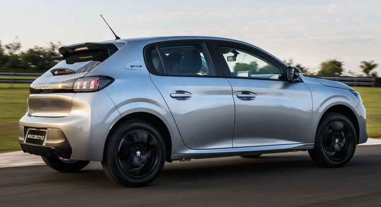 208 foi o modelo mais vendido pela Peugeot, pois teve 17.885 unidades vendidas entre janeiro e julho