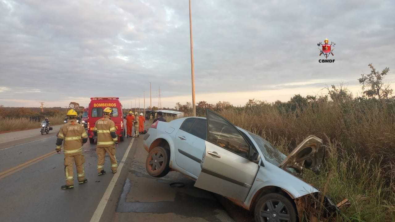 Carro envolvido em acidente 