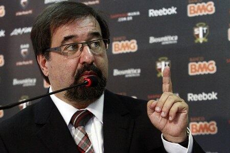 Ex-dirigente do São Paulo, Marco Aurélio Cunha foi vereador na Câmara Municipal de São Paulo por dois mandatos, em 2008 e
2012. Atualmente, ele é vice-presidente da Câmara Municipal de São Paulo
