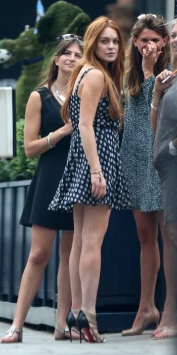 A atriz estava se divertindo na companhia dos amigos