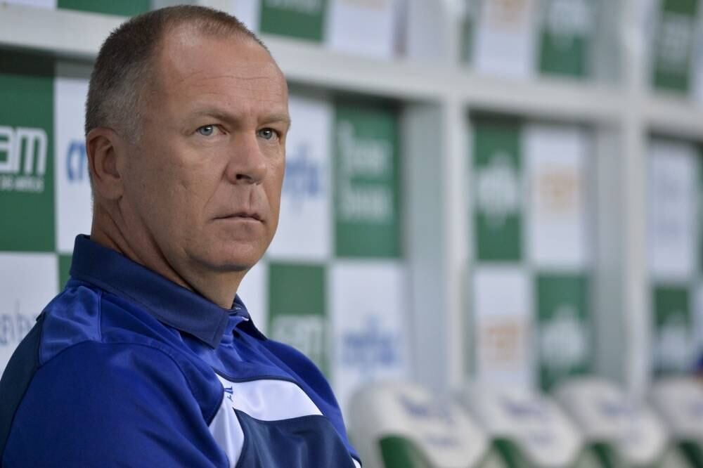 Mano Menezes está em alta após bons resultados na Raposa