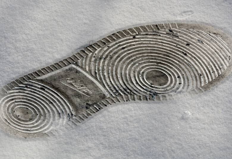 O tempo é fundamental em qualquer investigação, pois as provas materiais podem se desfazer. "Essa perda de informação não acontece intencionalmente, mas as próprias intempéries, como chuva, vento e temperatura podem alterar de tal maneira que nós perdemos informação", explica Claudemir Dias, presidente do Sindicato dos Peritos Criminais de São Paulo.