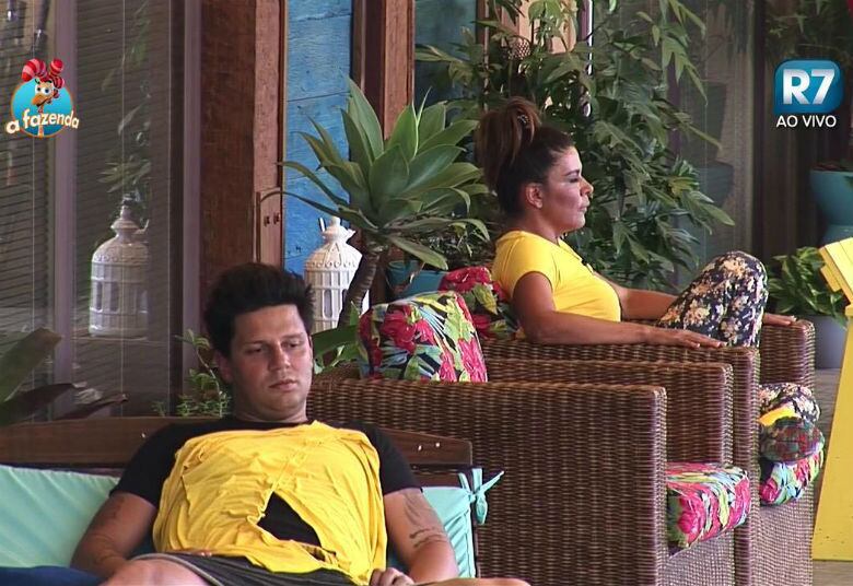 Maria Dalva se orgulhou ainda de ter lido comentários nas
redes sociais dizendo que o filho seria um dos protagonistas desta edição do
reality.



— Eu vi gente dizendo que ele dava tempero. Se tinha briga,
tinha discussão, ele estava envolvido, ou brigando ou defendendo um dos lados