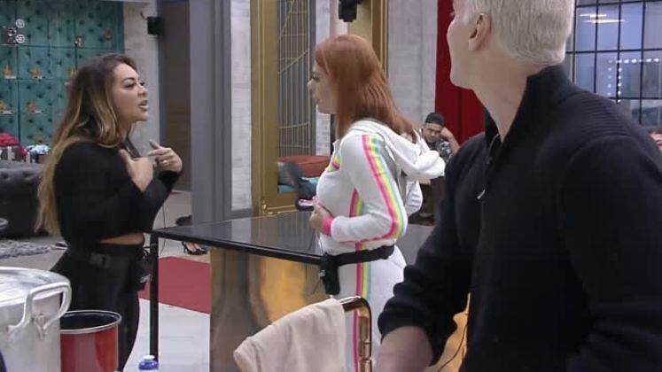 Treta entre Márcia, Bruno, Deborah e JP

O clima da Mansão Power esquentou após a primeira formação de DR do reality, quando Márcia discutiu com Bruno, Deborah e JP sobre as ações no jogo
