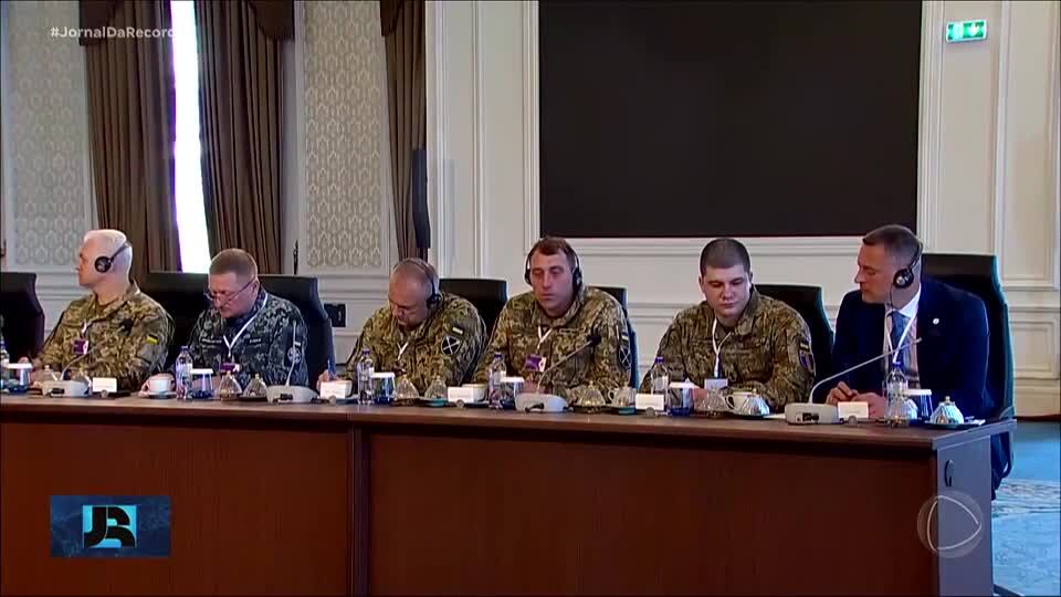 Um dia após grande ataque, Ucrânia e Rússia apresentam condições para cessar-fogo