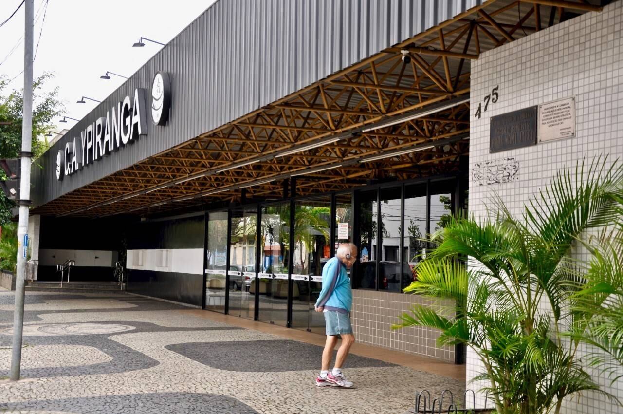 Clubes podem receber 40% do público máximo