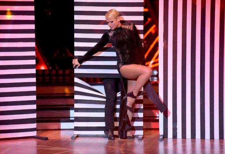 O resultado foi incrível! Xuxa apareceu poderosa em um vestido preto de fenda e mostrou que estava pronta para arrasar junto com Leandro, que arrancou suspiros da plateia com toda a seriedade que conduziu a apresentadora no tango