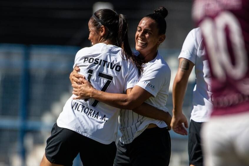 Grande parte do elenco feminino renovou com o Timão
