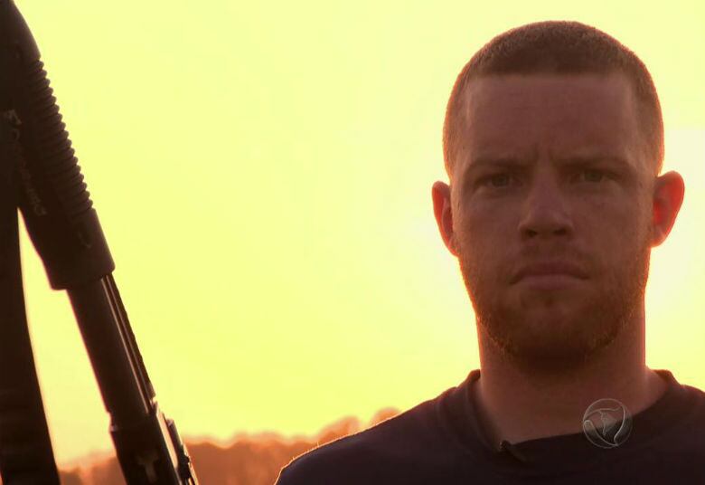 Bob serviu na guerra do Iraque e os aparatos tecnológicos
usados pelos soldados provocou nele o medo de uma rebelião comandada pelas
máquinas