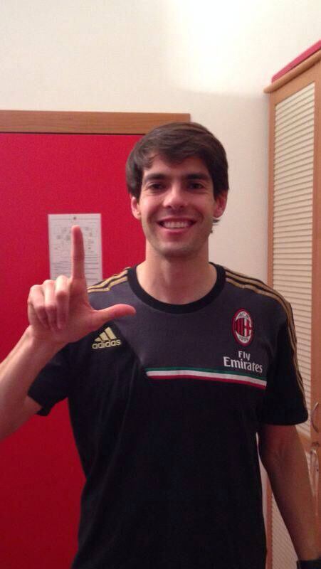 Várias personalidades do esporte brasileiro cederam suas imagens para ajudar na campanha. É o caso do meia Kaká, do Milan