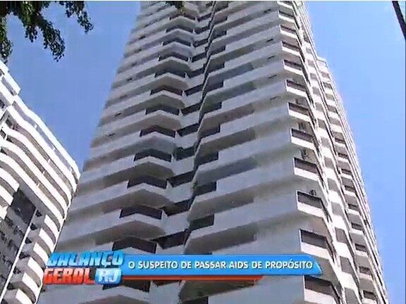 Os cinco encontros da vendedora com Renato aconteceram no apartamento dele, na Barra da Tijuca, zona oeste do Rio. Atraída pela ideia do casamento, a vítima transou com ele sem camisinha