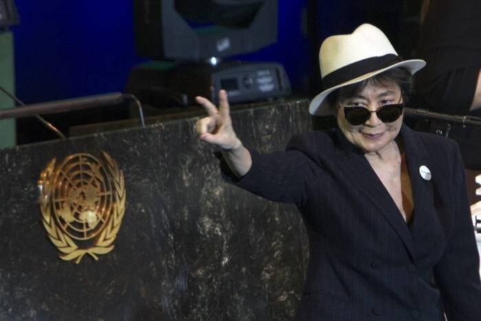 A 25ª comemoração do aniversário da Convenção dos Direitos da Criança promovida pela Unicef (Fundo das Nações Unidas para a Infância) aconteceu na última quinta-feira (20), em Nova York, e contou com centenas de pessoas. Com a permissão e participação da cantora Yoko Ono, a instituição lançou a campanha #IMAGINE, para convidar pessoas do mundo todo a se juntarem ao coro, pedindo mudanças para a situação em que vivem milhares de crianças.

A festa teve como objetivo principal chamar a atenção do mundo para os desafios do direito das crianças