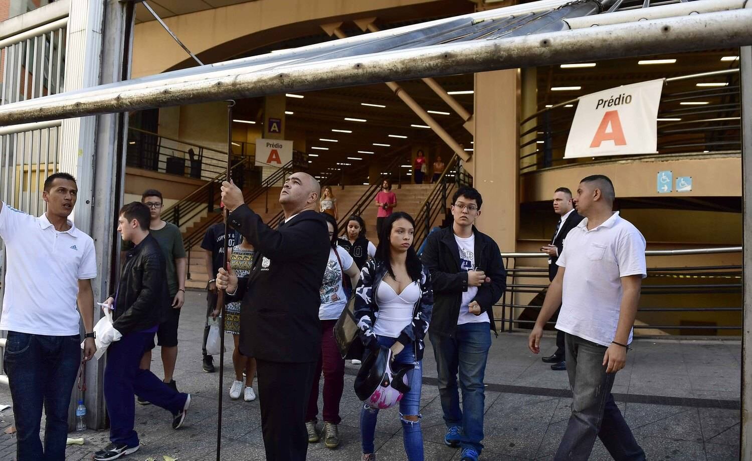 Candidatos tiveram quatro horas e 30 minutos para concluir a prova, com 90 questões objetivas