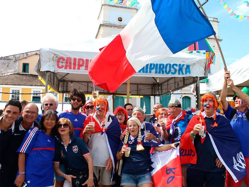 A capital baiana recebeu cerca de 700 mil pessoas, sendo 70
mil estrangeiros durante os seis jogos que foram realizados na Arena Fonte Nova