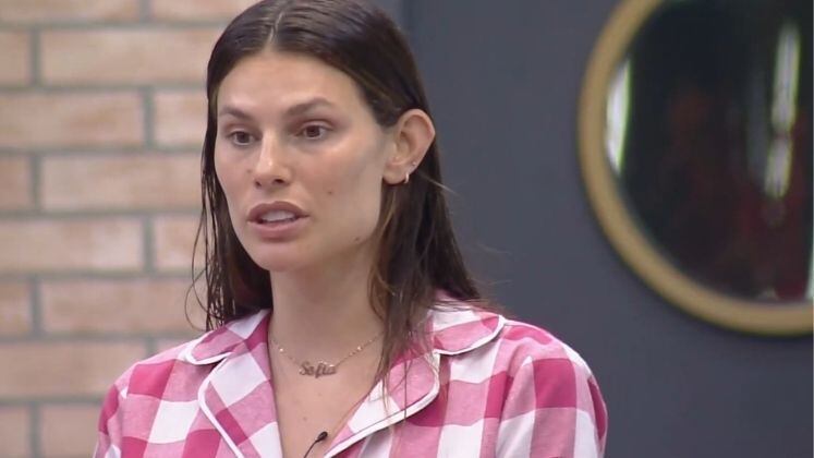 Dayane é mais cautelosa quando o assunto envolve sentimentos: "Prefiro ter cuidado. Ir com calma e agir com equilíbrio", explicou. E aí quem é do time que sempre está com um pé atrás? 