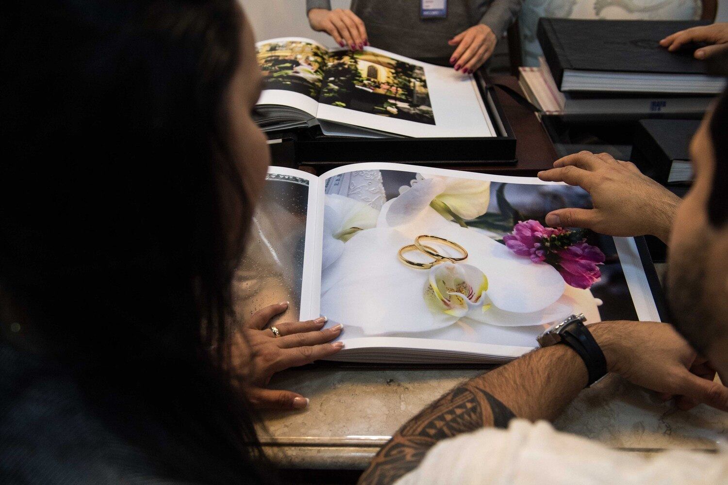 — Quero que o meu álbum seja o que eu faço hoje na TV, bem
natural. O Marcelo Rezende sempre falava que era a minha marca registrada, isso
é o que me faz diferente das outras pessoas. Quero que a minha
felicidade, a do Bruno, a da minha família fique registrada
