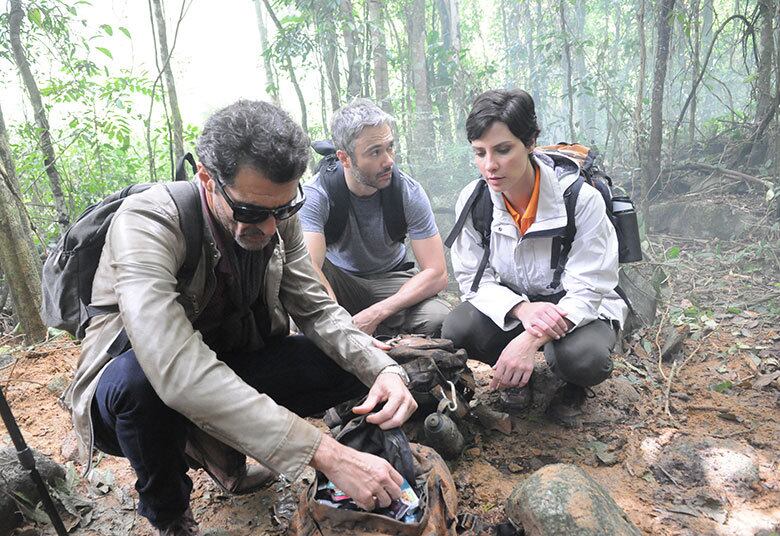  Mas como o guia, por suas próprias razões, deu informações equivocadas antes da escalada, os socorristas nao têm a localização correta dos desaparecidos