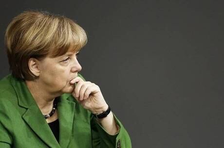 Angela Merkel: "Não podemos nos permitir renunciar à competência das mulheres"
