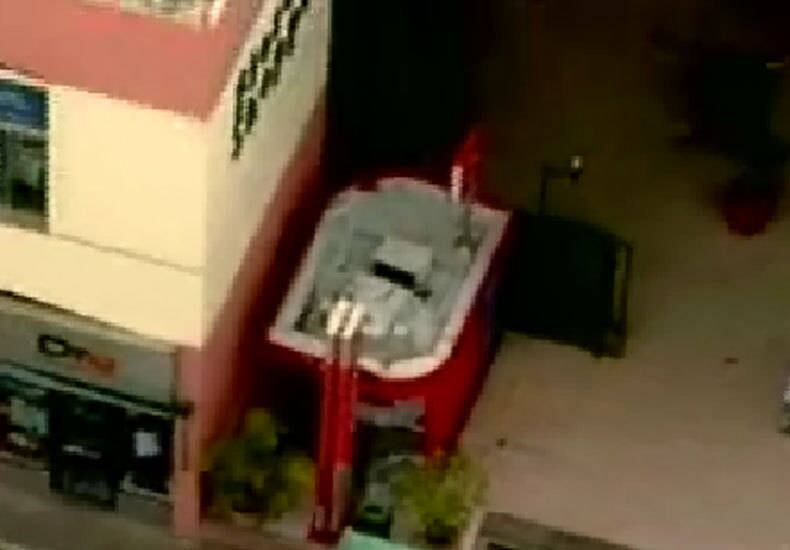 Shopping fica localizado na rua Valdemar Falcão