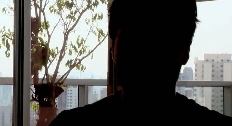 Vítima estava em uma festa universitária, foi ao banheiro e desmaiou