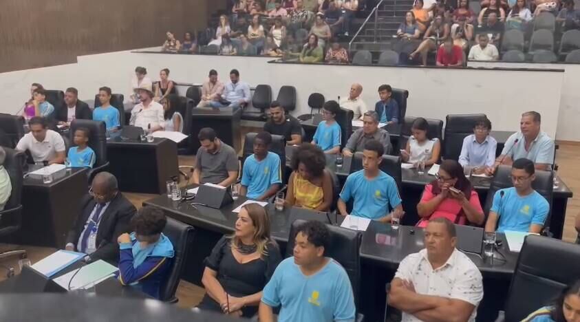 Projeto simula vivência no plenário
