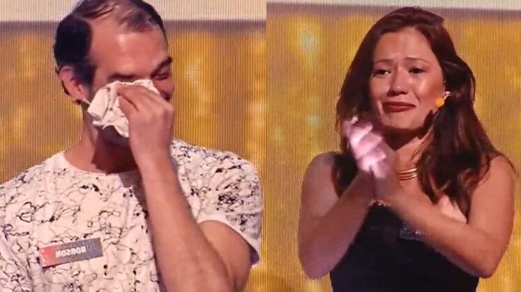 O retorno triunfal de Helleno abalou as estruturas dos jurados. Inclusive, Robson Moura — que não havia cantado com o participante na primeira vez — revelou que foi impossível não se arrepiar com a interpretação e não tinha nem palavras para descrever o que sentiu. Parece que alguém amoleceu o coração do especialista!