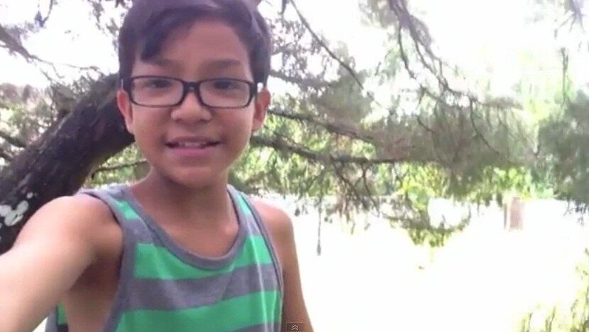 Você conhece música brasileira? Alguma vez já tentou cantar ou dançar música brasileira e fazer um vídeo? Pretende tentar algum dia?

Não conheço muito, mas o Brasil é um país lindo com uma música maravilhosa. Eu adoraria ir ao Carnaval. A  cultura é tão incrivelmente rica e diversa e, claro, eu adoraria tentar