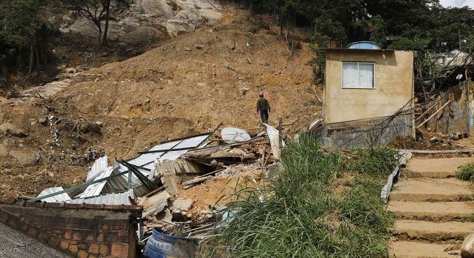 Famílias afetadas por desastre em Petrópolis receberão auxílio financeiro