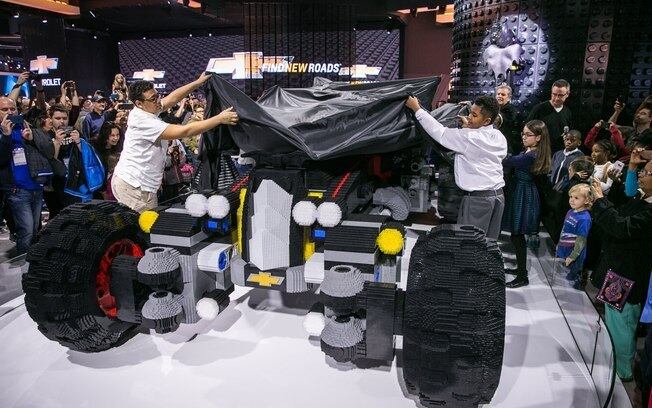 Batmóvel de Lego feito pela Chevrolet 