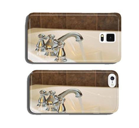 Que tal uma torneira para refrescar um pouco o calor do seu processador? Dá hora, né? Pena que cada uma dessas capinhas custa cerca de US$ 25 (quase R$ 80)