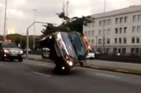 Vídeo mostra o momento do acidente no Bom Retiro