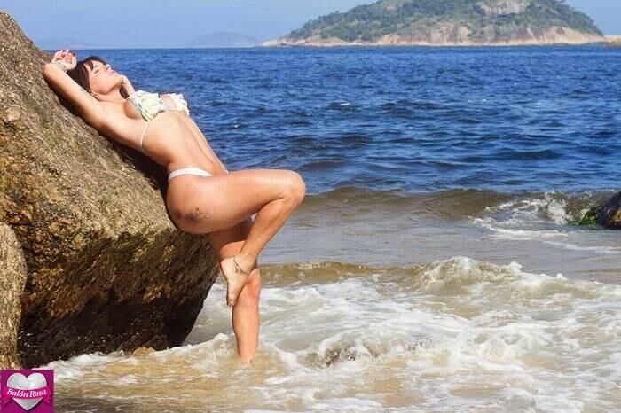 Olhando para a beleza da moça nem dá para perceber que ela já foi homem um dia