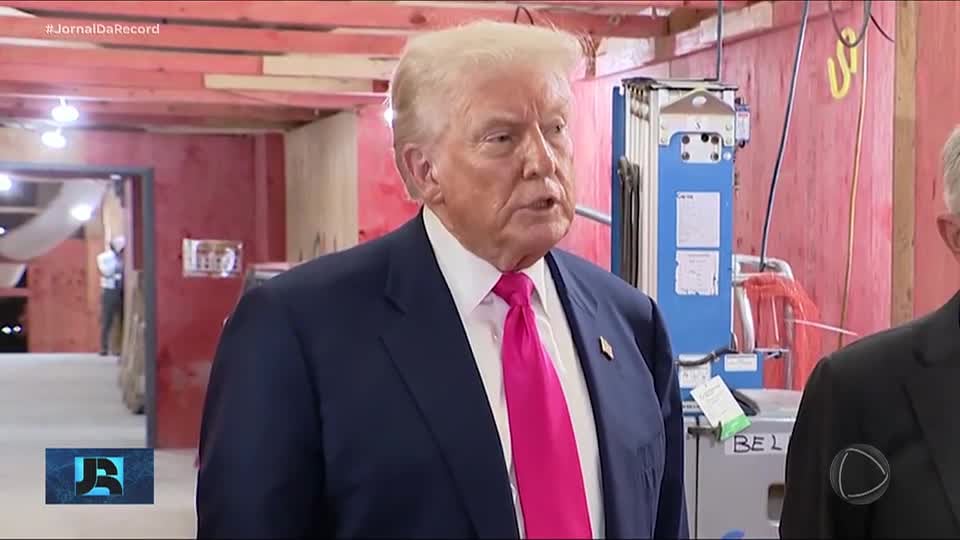 Donald Trump visita o Banco Central americano