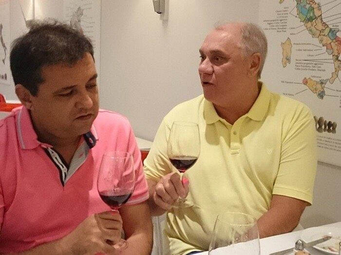 Nem falando em outra coisa, Marcelo olha para a câmera. Geraldo escreveu: "Triste..."
+ Assista aos destaques do último domingo (1º)!
+ Aproveite e confira as matérias do programa Domingo Show
+ Já curtiu a página do Domingo Show no Facebook? É só clicar!
+ Siga o Domingo Show no Twitter e receba conteúdos exclusivos!