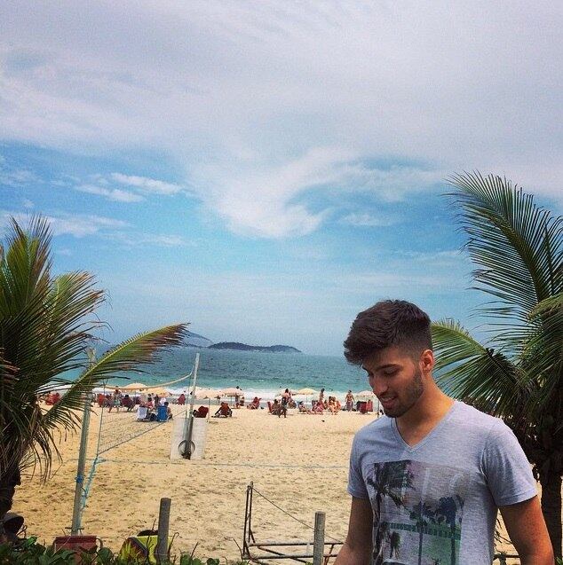 Além da faculdade e do estágio, Lucas é também ator e cantor e estuda em uma escola de teatro musical, em Brasília, mas ainda não participou de nenhum espetáculo aberto