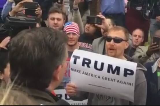 Depois de ser vice de Eisenhower, o republicano Richard Nixon (1969 - 1974), por sua vez, comandou uma política de distensão (relaxamento) da Guerra Fria, se aproximando da União Soviética e do rival soviético no comunismo, a China, com a participação do secretário de Estado Henry Kissinger