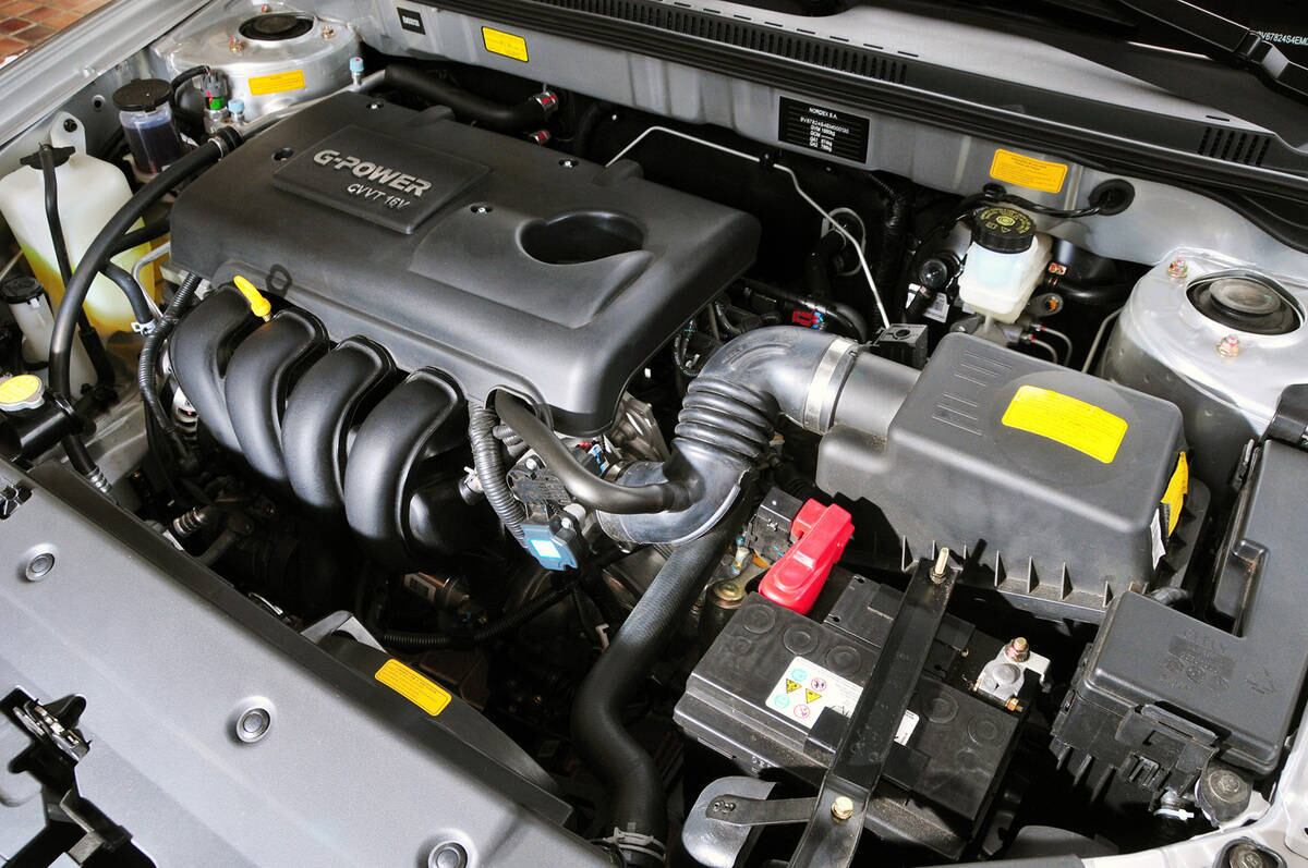 Mesmo com comando de válvulas variável, o motor sofre para entregar desempenho em baixas e médias rotações — característica marcante de blocos 16V, mas superada na nova geração de propulsores

Leia a avaliação completa
Quer saber tudo sobre carros? Acesse www.r7.com/carros