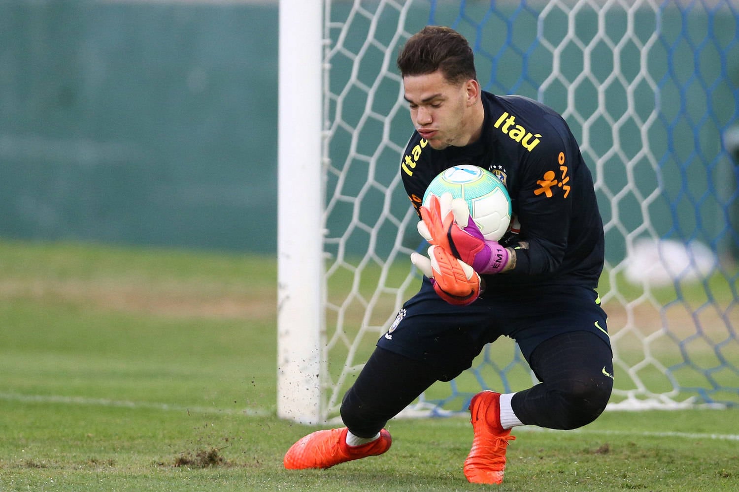 Goleiro da seleção brasileira será o novo companheiro de Gabriel Jesus no Manchester City